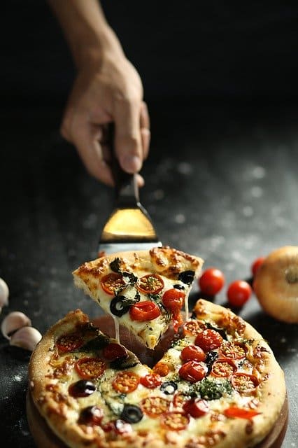 Success stories in the pizza business online
